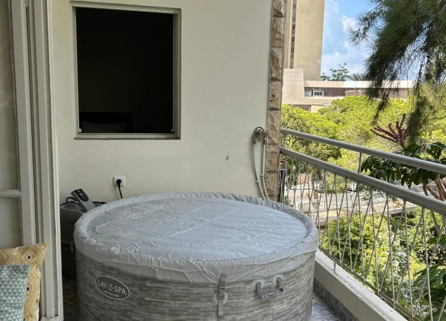 Amazing Apartment With Balcony & Hottub At Carmel Center Haifa