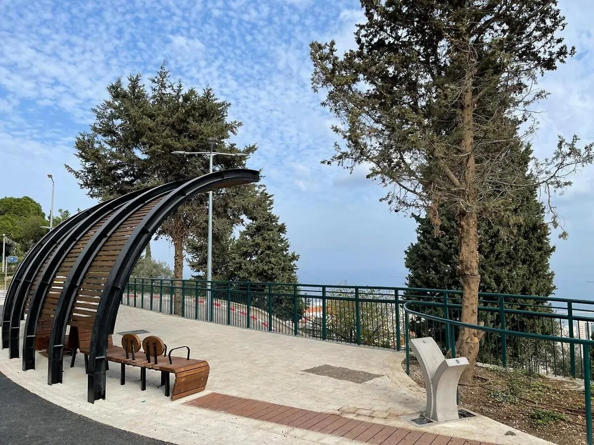 Amazing Apartment With Balcony & Hottub At Carmel Center Haifa