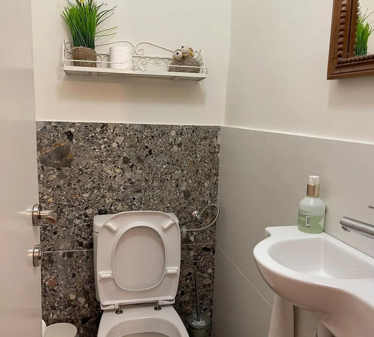Amazing Apartment With Balcony & Hottub At Carmel Center Haifa 0*,